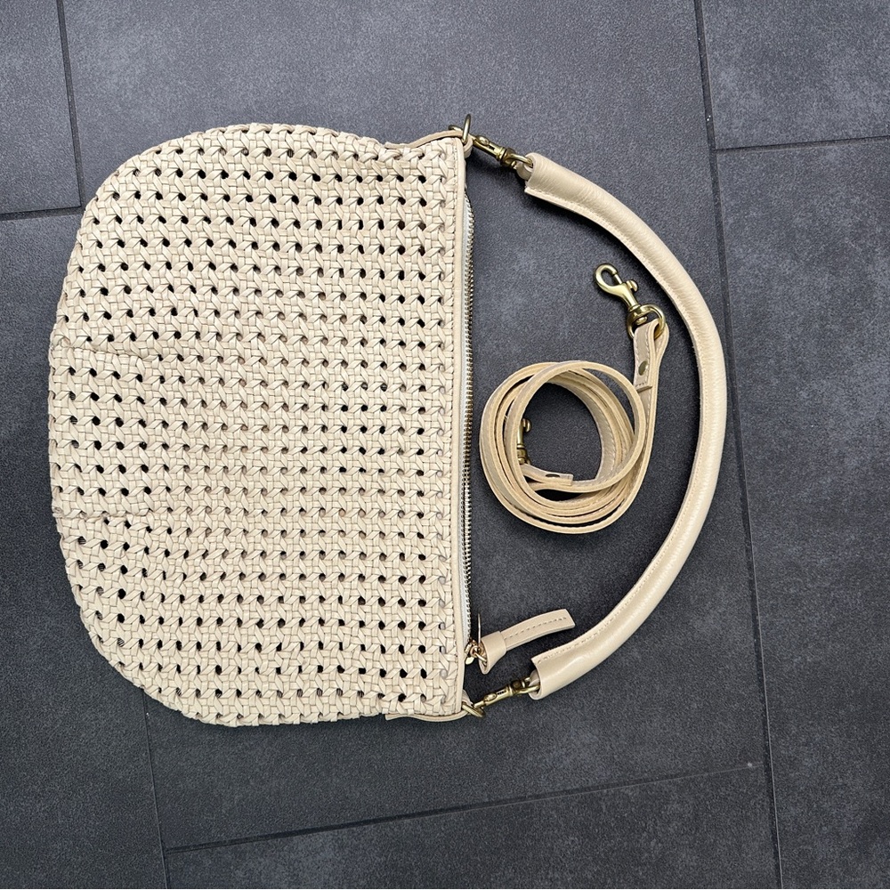 Clare V Petit Moyen Messenger in Cream Rattan NWOT